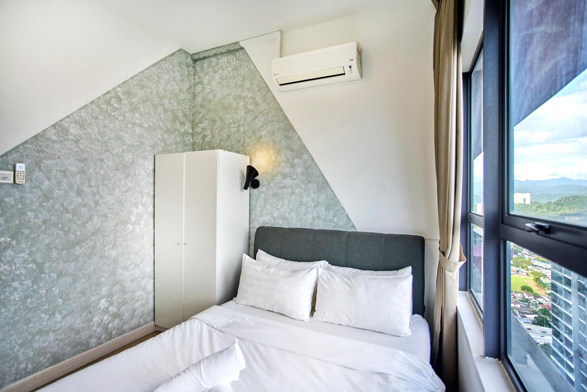 Arte Plus Klcc Designer Suites By Cobnb 吉隆坡 外观 照片